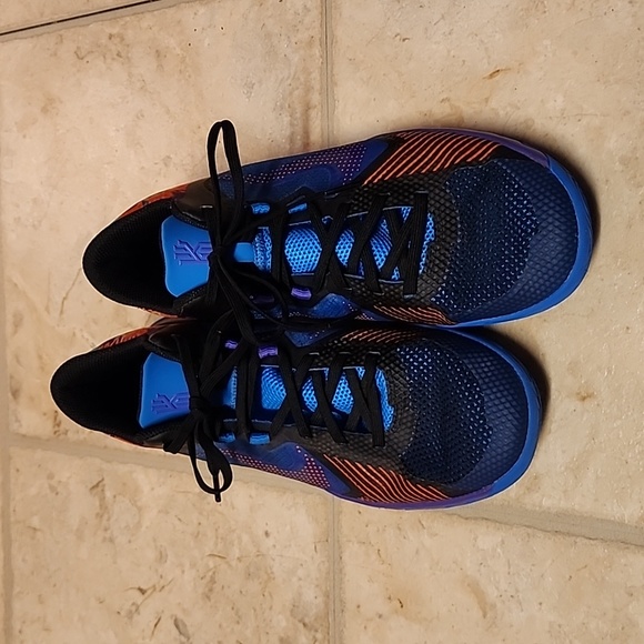 Nike Kyrie Flytrap 5 - Picture 3 of 7